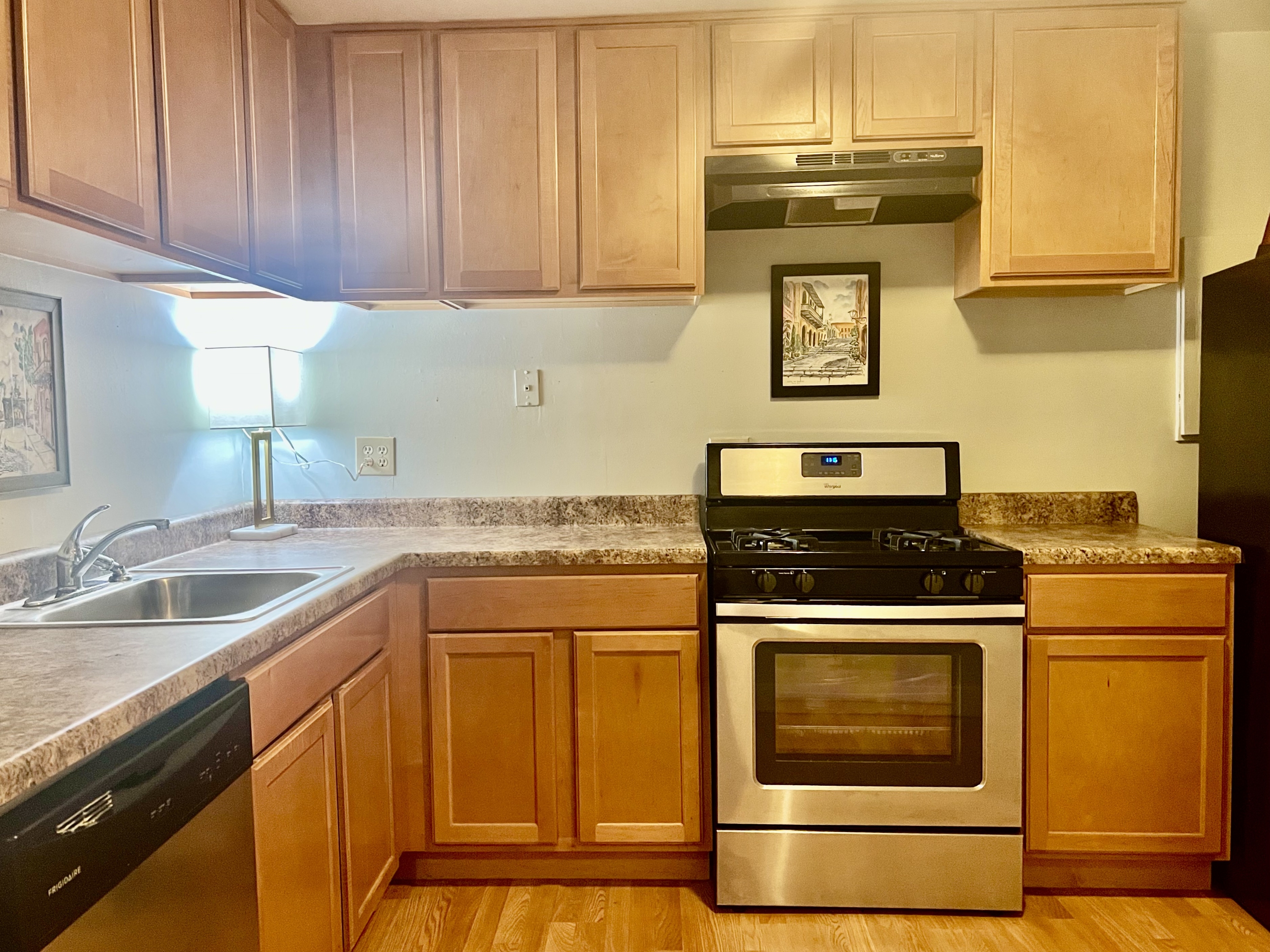 3647 N Newland Avenue - Coach House